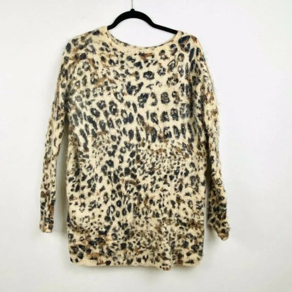 Leopard print sweater - NWT - Picture 7 of 8